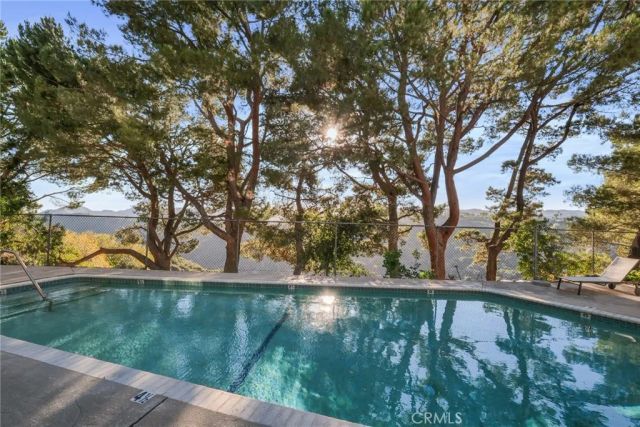 2345 Roscomare Road 302, Los Angeles, CA 90077