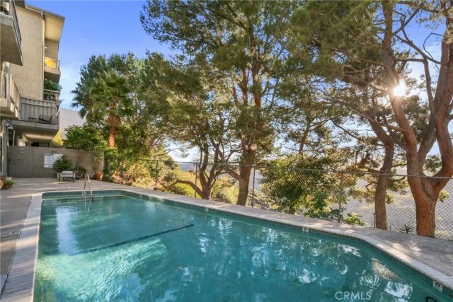 2345 Roscomare Road 302, Los Angeles, CA 90077