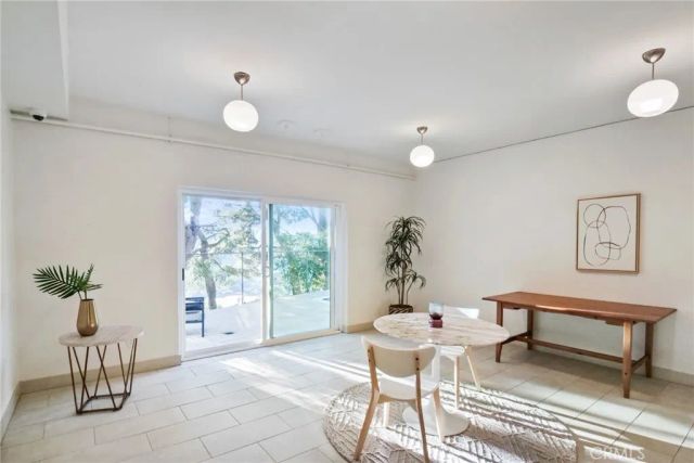 2345 Roscomare Road 302, Los Angeles, CA 90077