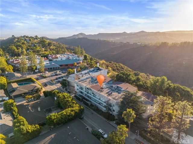 2345 Roscomare Road 302, Los Angeles, CA 90077