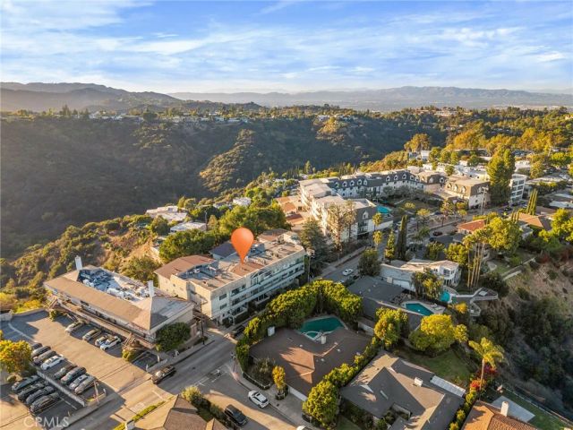 2345 Roscomare Road 302, Los Angeles, CA 90077