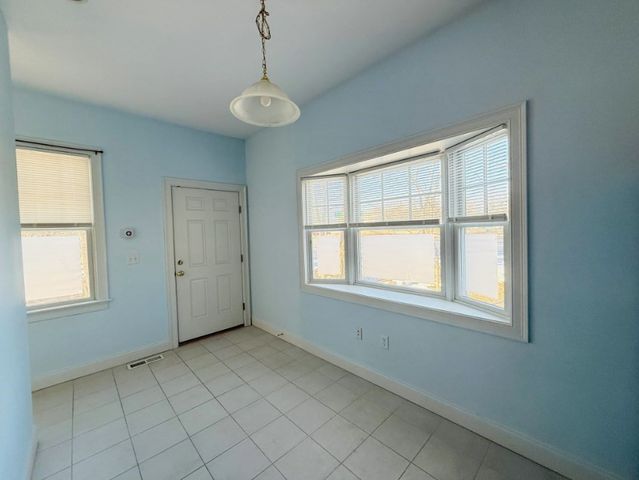 31 Elmwood St 31, Newton, MA 02458