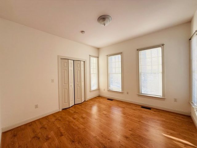 31 Elmwood St 31, Newton, MA 02458