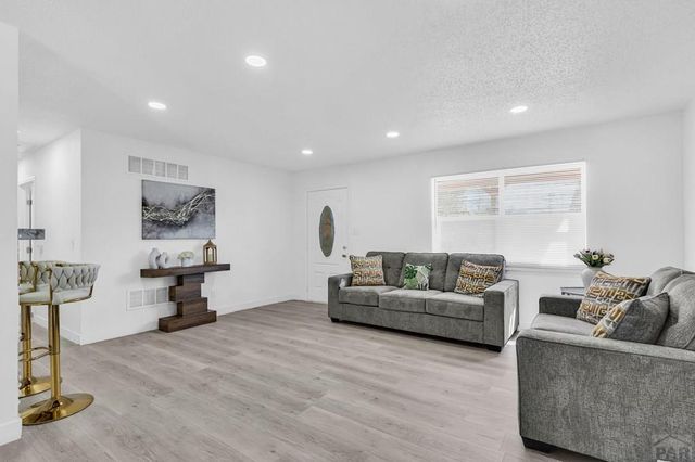 1121 Catalpa St, Pueblo, CO 81001