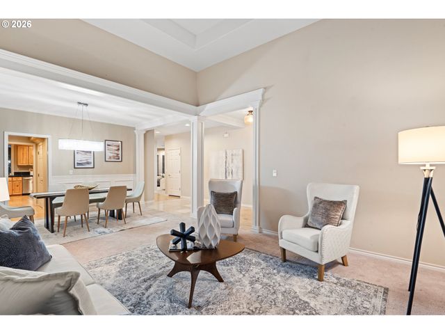 14992 Sw LOOKOUT Dr, Portland, OR 97224