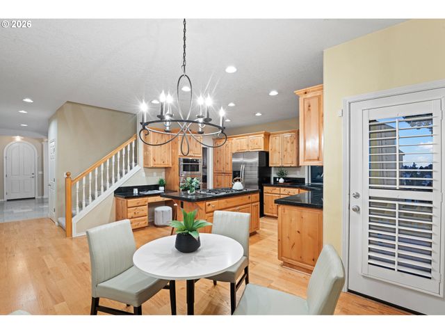 14992 Sw LOOKOUT Dr, Portland, OR 97224