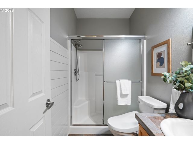 14992 Sw LOOKOUT Dr, Portland, OR 97224