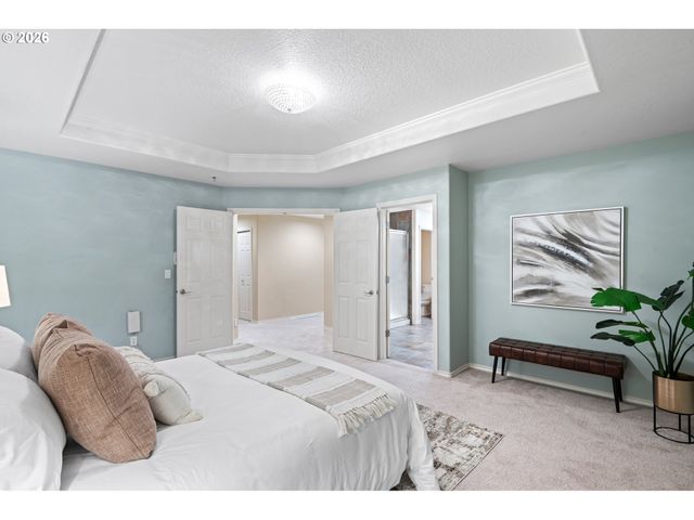 14992 Sw LOOKOUT Dr, Portland, OR 97224