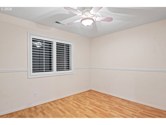 14992 Sw LOOKOUT Dr, Portland, OR 97224