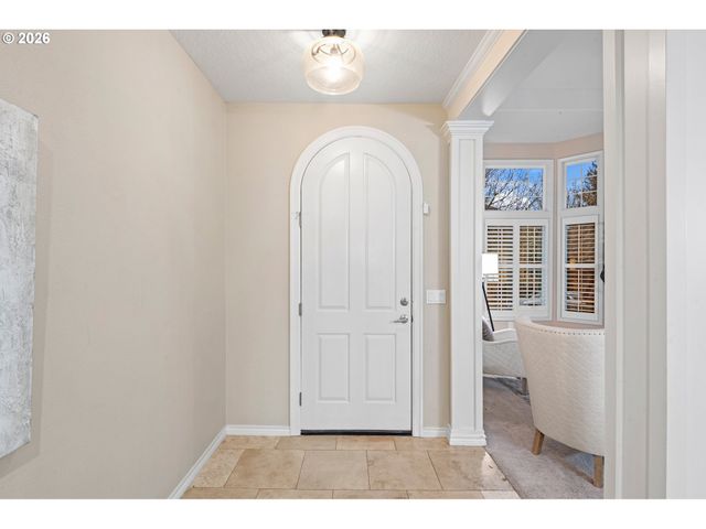 14992 Sw LOOKOUT Dr, Portland, OR 97224