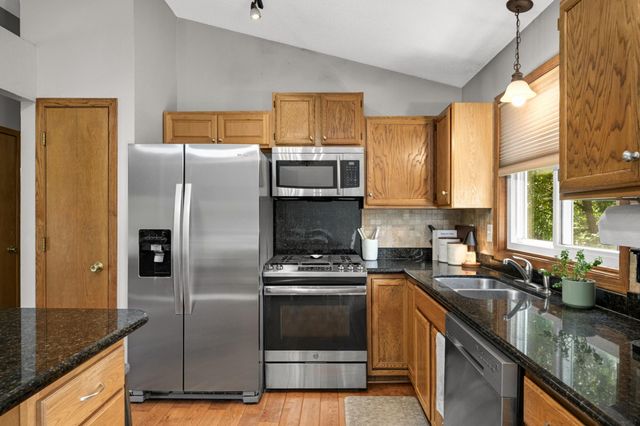 4089 Pennsylvania Avenue, Eagan, MN 55123