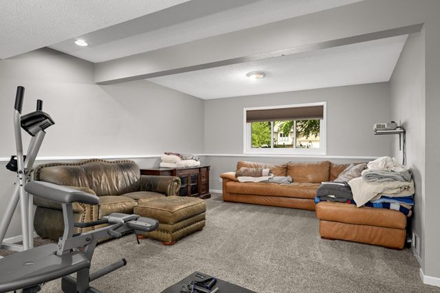 4089 Pennsylvania Avenue, Eagan, MN 55123