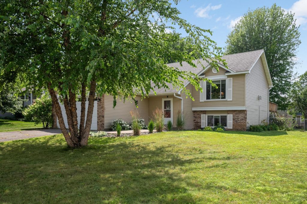 4089 Pennsylvania Avenue, Eagan, MN 55123 — exterior