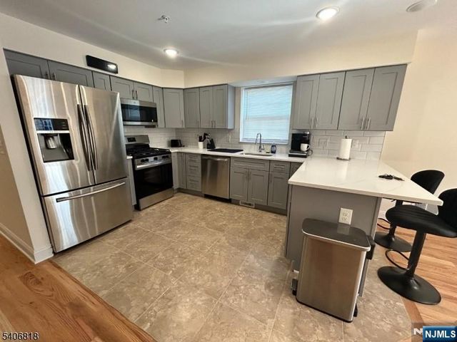 337 13th Avenue, Newark City, NJ 07103