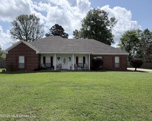 320 White Sand Road, Florence, MS 39073