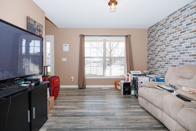 1517 Kell Avenue, Bloomington, IL 61705