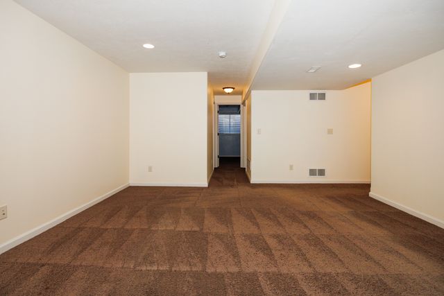 1517 Kell Avenue, Bloomington, IL 61705