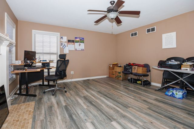 1517 Kell Avenue, Bloomington, IL 61705