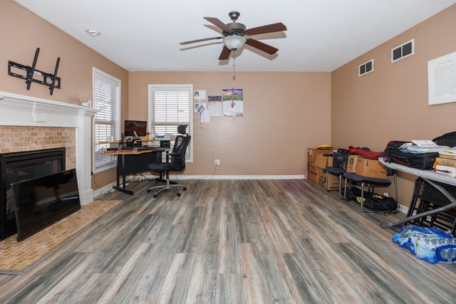 1517 Kell Avenue, Bloomington, IL 61705