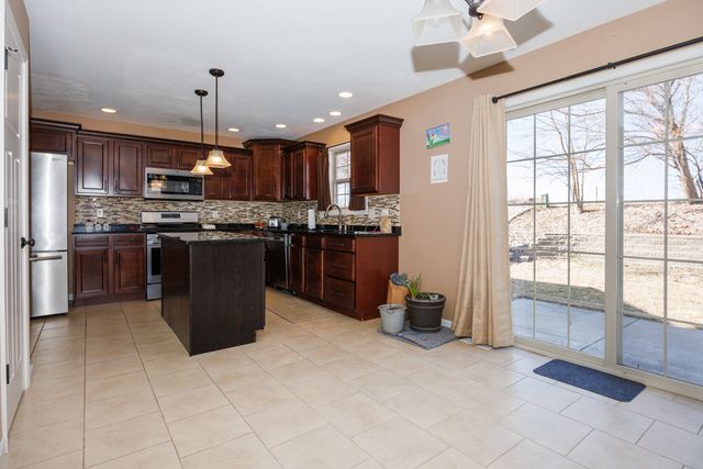 1517 Kell Avenue, Bloomington, IL 61705