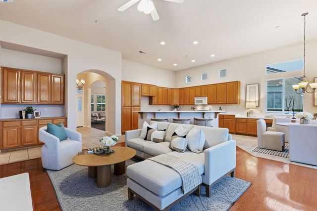 1507 Bismarck Ln, Brentwood, CA 94513