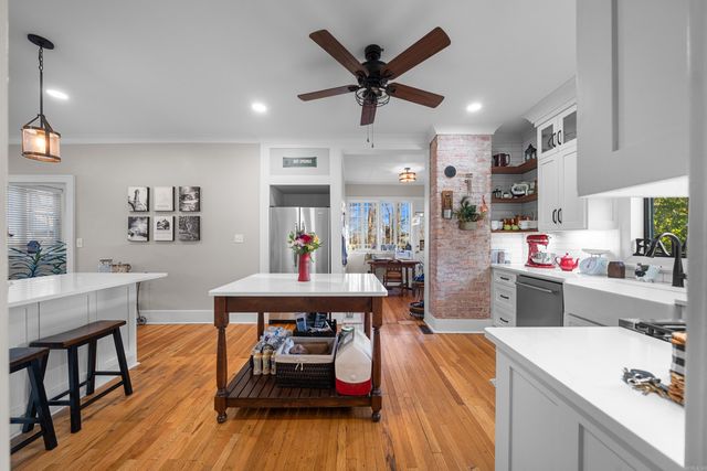 719 Prospect, Hot Springs National Park, AR 71901