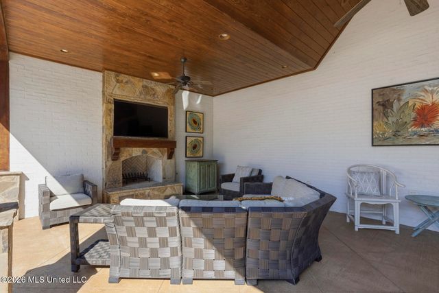 429 Cherry Hill Drive, Madison, MS 39110