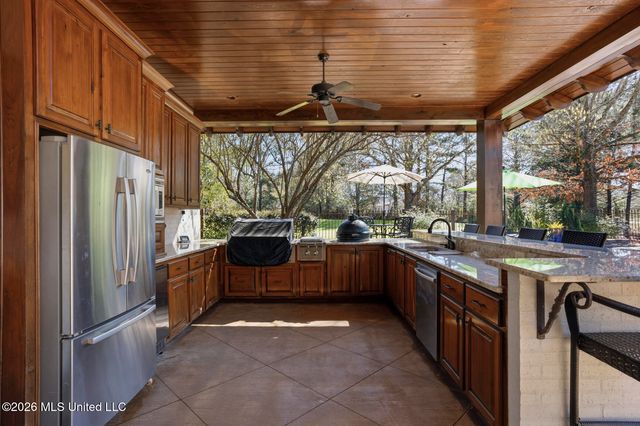 429 Cherry Hill Drive, Madison, MS 39110