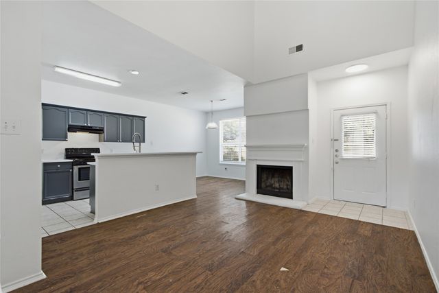 1504 Park Lane Drive, Lewisville, TX 75067