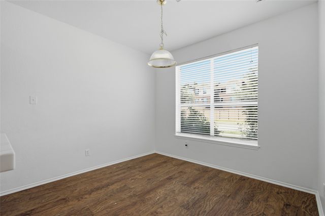 1504 Park Lane Drive, Lewisville, TX 75067