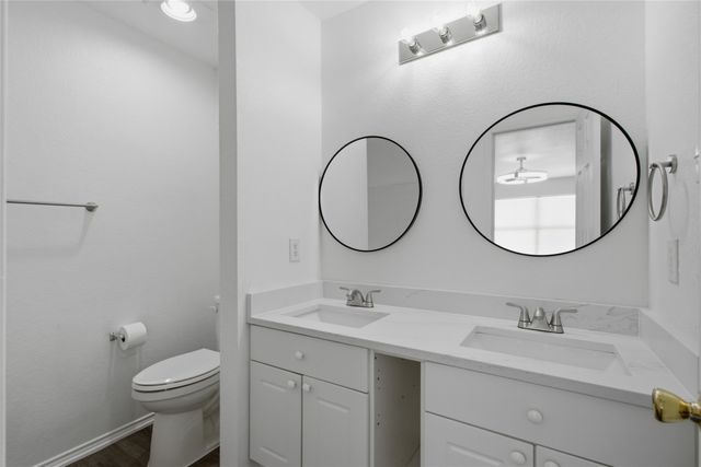 1504 Park Lane Drive, Lewisville, TX 75067