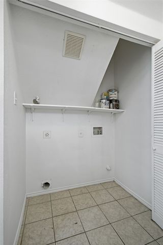 1504 Park Lane Drive, Lewisville, TX 75067