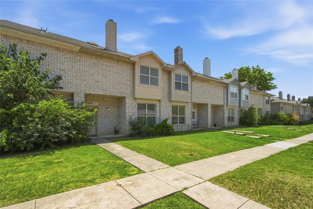 1504 Park Lane Drive, Lewisville, TX 75067