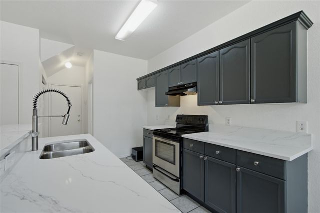 1504 Park Lane Drive, Lewisville, TX 75067