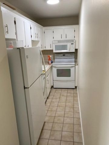 175 Ward St 86, Revere, MA 02150