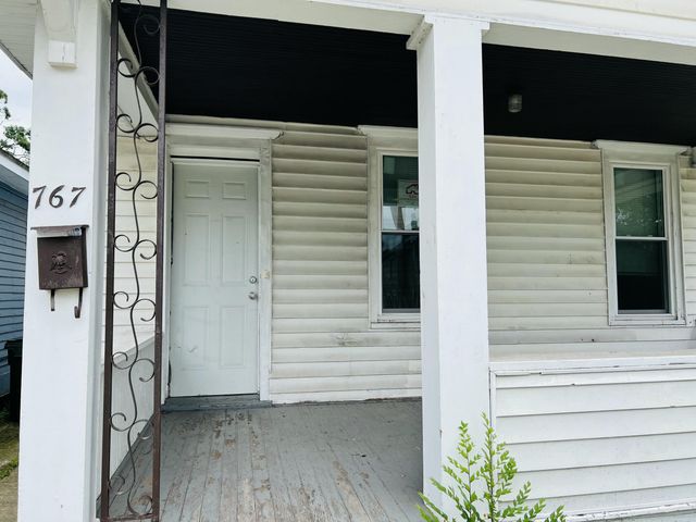 767 W Southern Avenue, Muskegon City, MI 49441