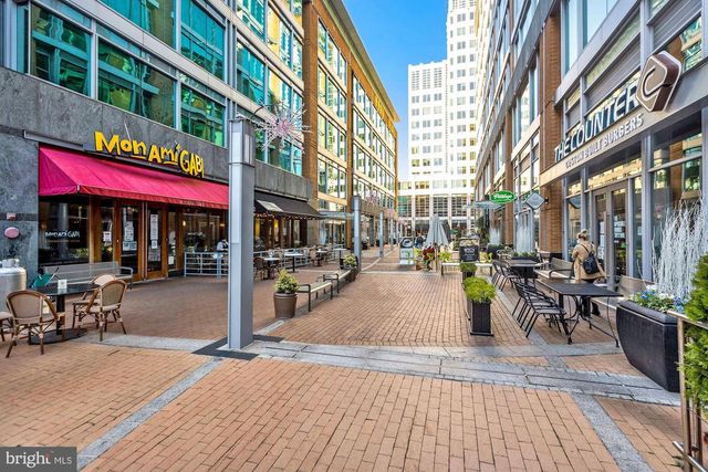 2046 GOLF COURSE DR, Reston, VA 20191