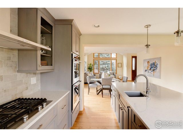 567 Manorwood Ln, Louisville, CO 80027