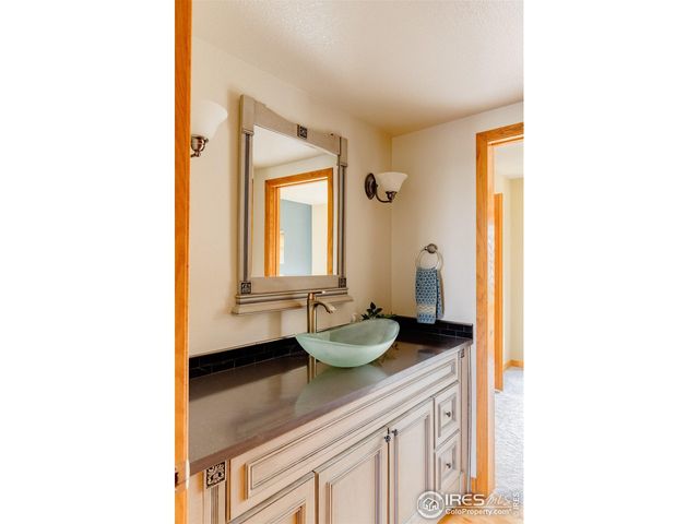 567 Manorwood Ln, Louisville, CO 80027