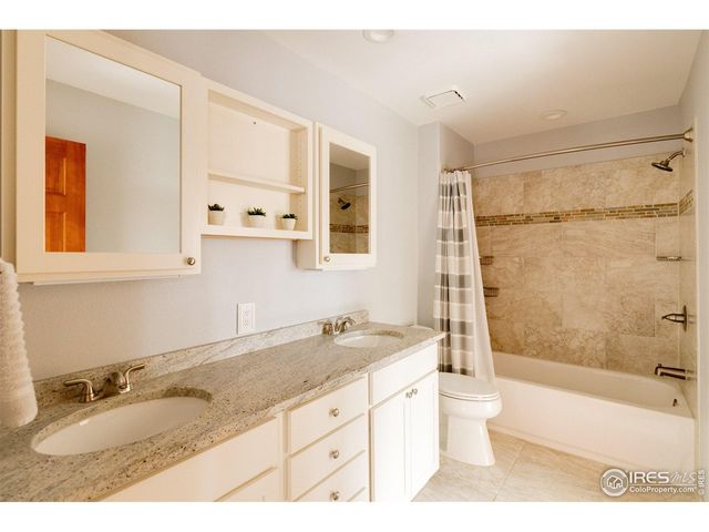 567 Manorwood Ln, Louisville, CO 80027