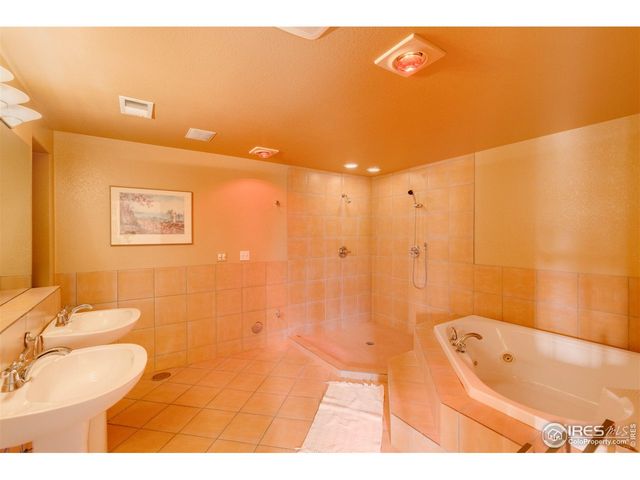 567 Manorwood Ln, Louisville, CO 80027