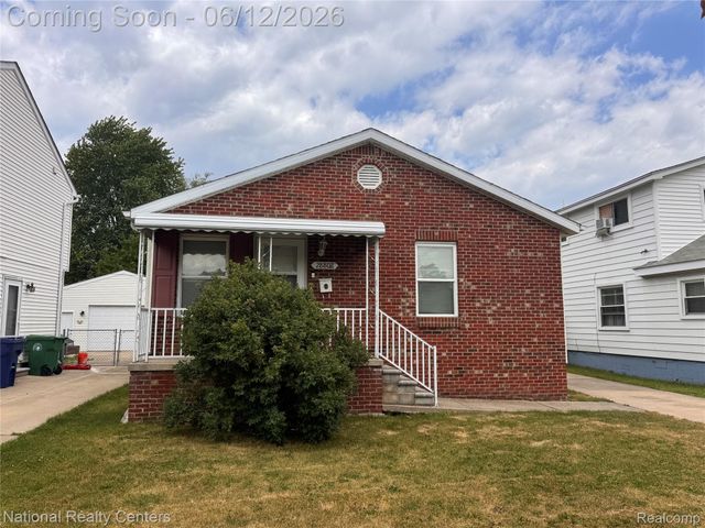 28802 Birchlawn Street, Garden City, MI 48135