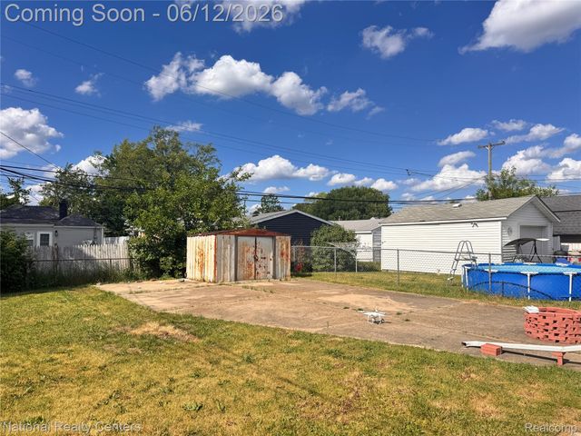 28802 Birchlawn Street, Garden City, MI 48135