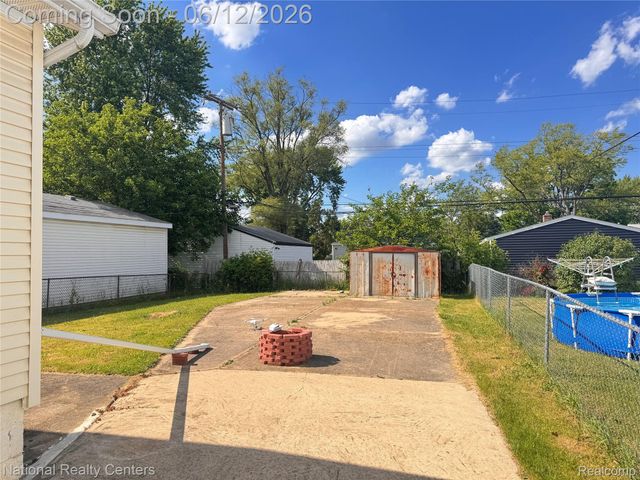 28802 Birchlawn Street, Garden City, MI 48135