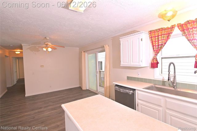 28802 Birchlawn Street, Garden City, MI 48135