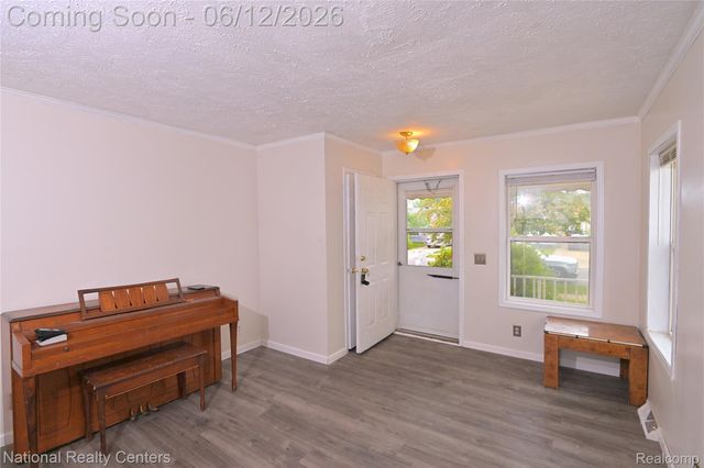 28802 Birchlawn Street, Garden City, MI 48135