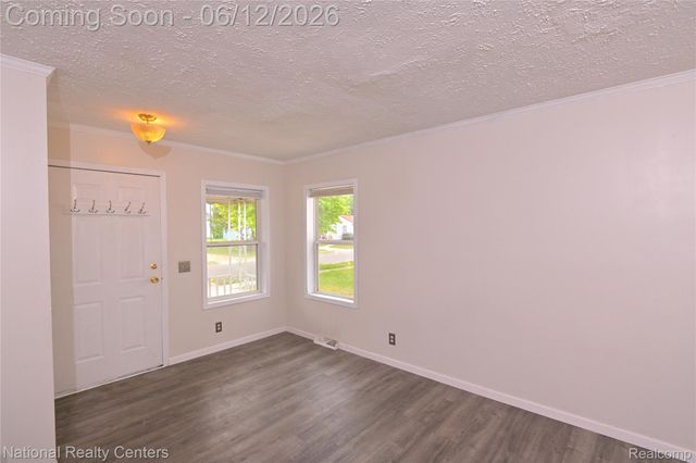28802 Birchlawn Street, Garden City, MI 48135