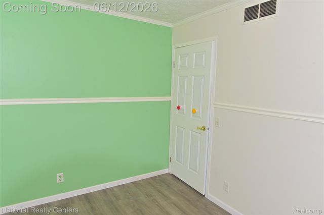 28802 Birchlawn Street, Garden City, MI 48135