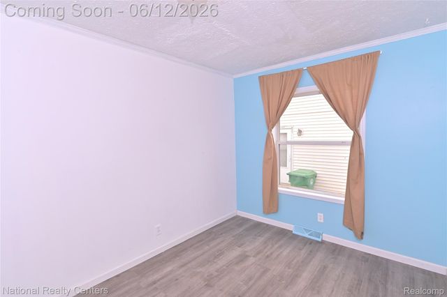 28802 Birchlawn Street, Garden City, MI 48135
