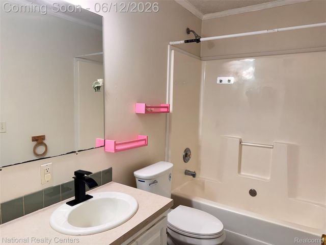 28802 Birchlawn Street, Garden City, MI 48135